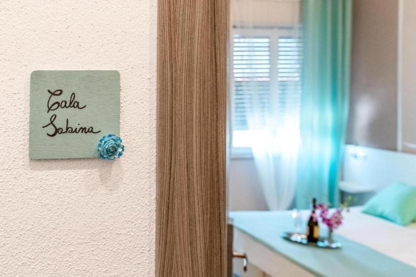 La Smeralda - Boutique Rooms And Breakfast Golfo Aranci Luaran gambar