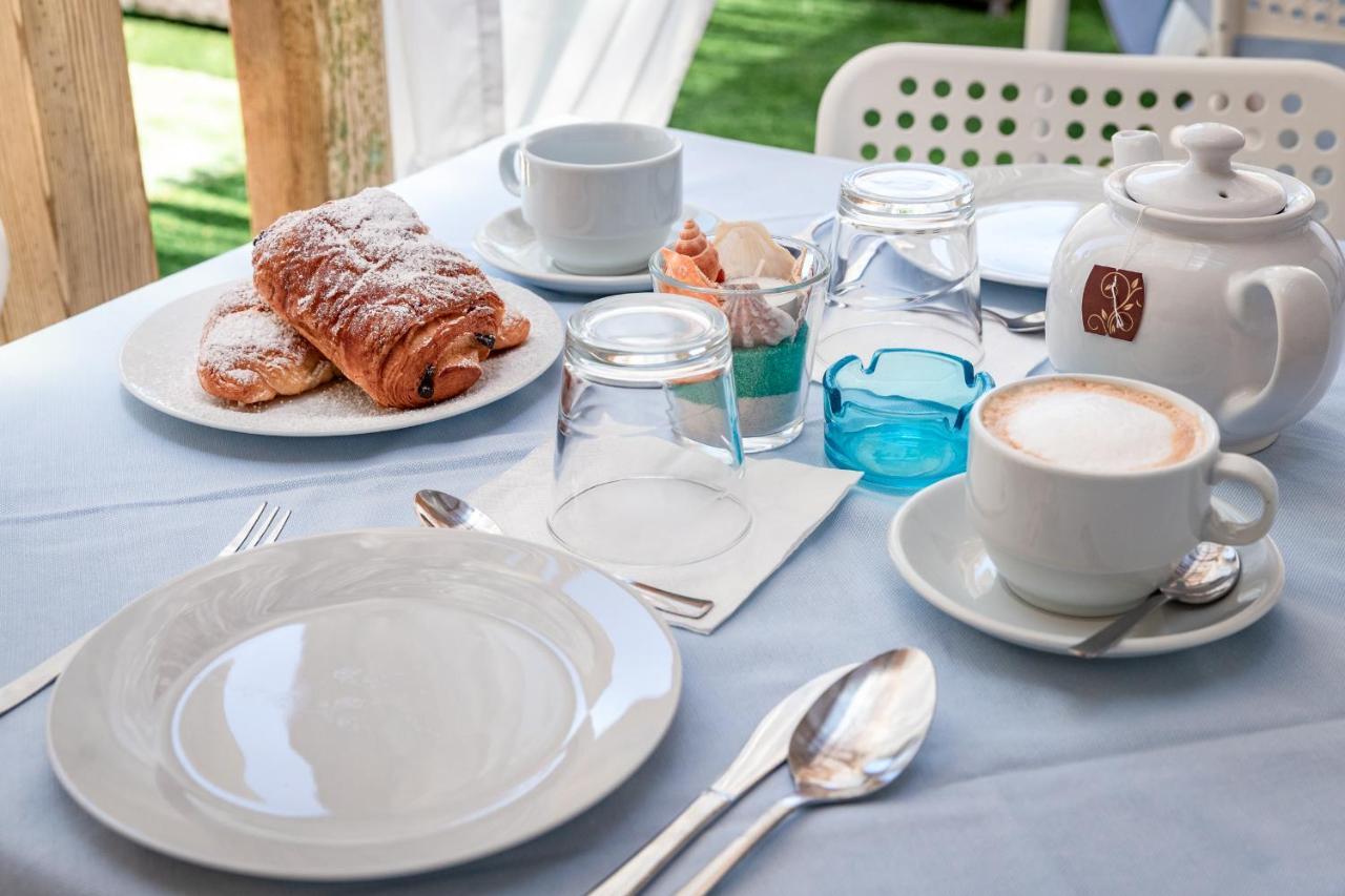 La Smeralda - Boutique Rooms And Breakfast Golfo Aranci Luaran gambar