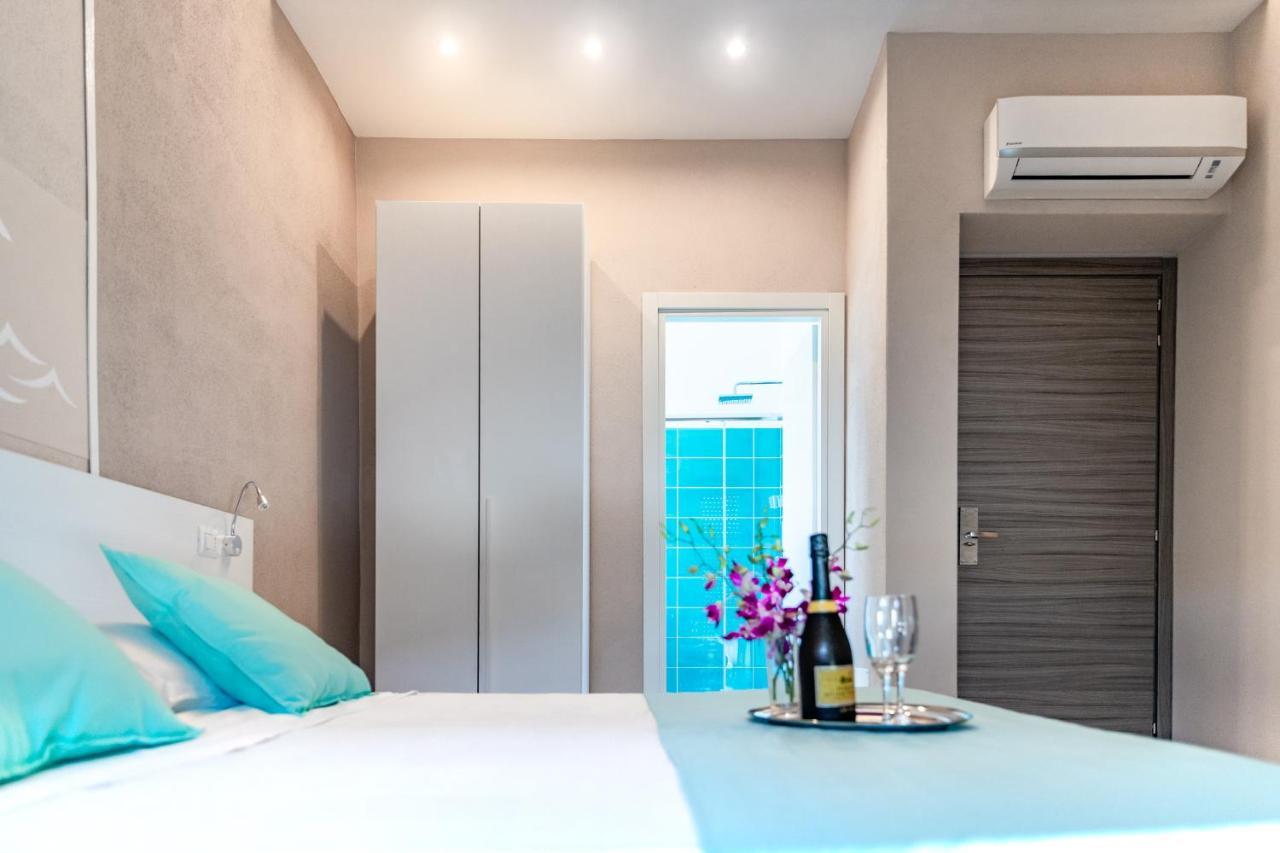 La Smeralda - Boutique Rooms And Breakfast Golfo Aranci Luaran gambar
